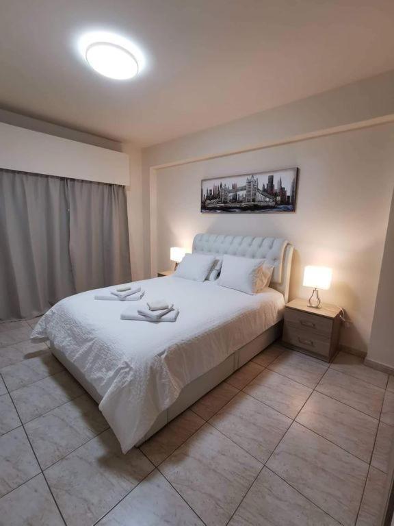 Tony'S Boutique Apartment Larnaca Exteriör bild